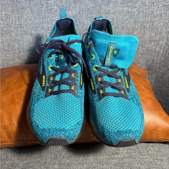 Brooks Men\'s Levitate 3 running shoes in the Blue/Navy/Nightlife size 10 NEW Brooks Levitate 3 Men main image 3